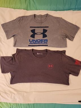 2 Under Armour Mens Tees. Size Large